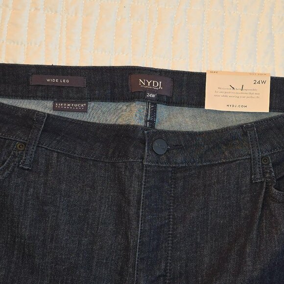 NWT Plus Size Teresa Wide Leg Ankle Jean w/ Plackets - Lightweight Rinse - 24W - Picture 9 of 15